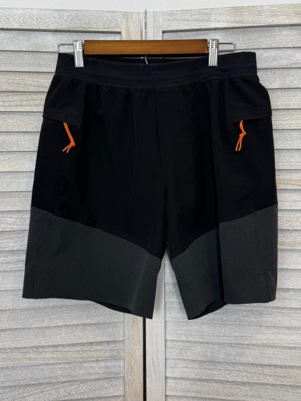 Lululemon Men’s Cargo Training Shorts | Medium | Black/Gray | Rare Utility Style